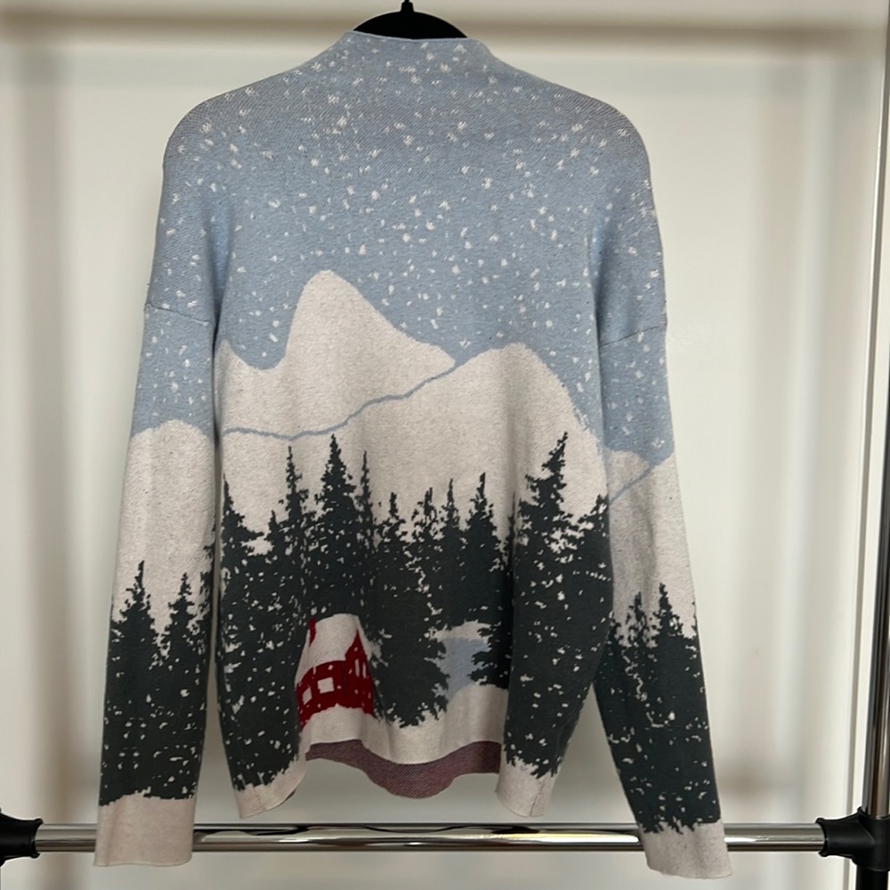 Tahari sweater